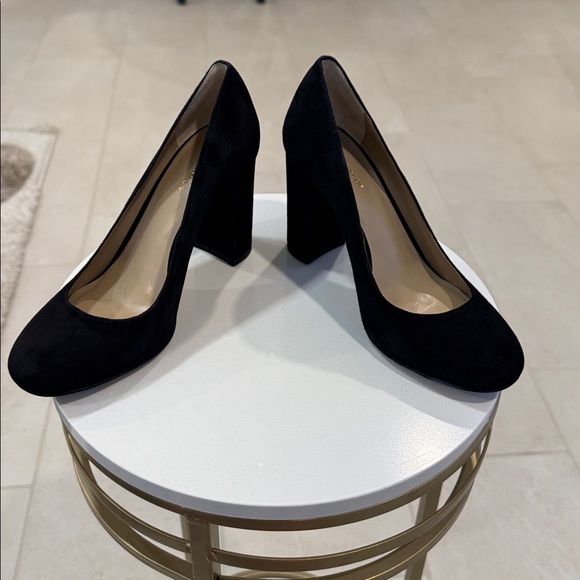 Ann Taylor Block Heel Pumps, S - 5 1/2, Perfect Condition, Black Suede - Picture 5 of 8